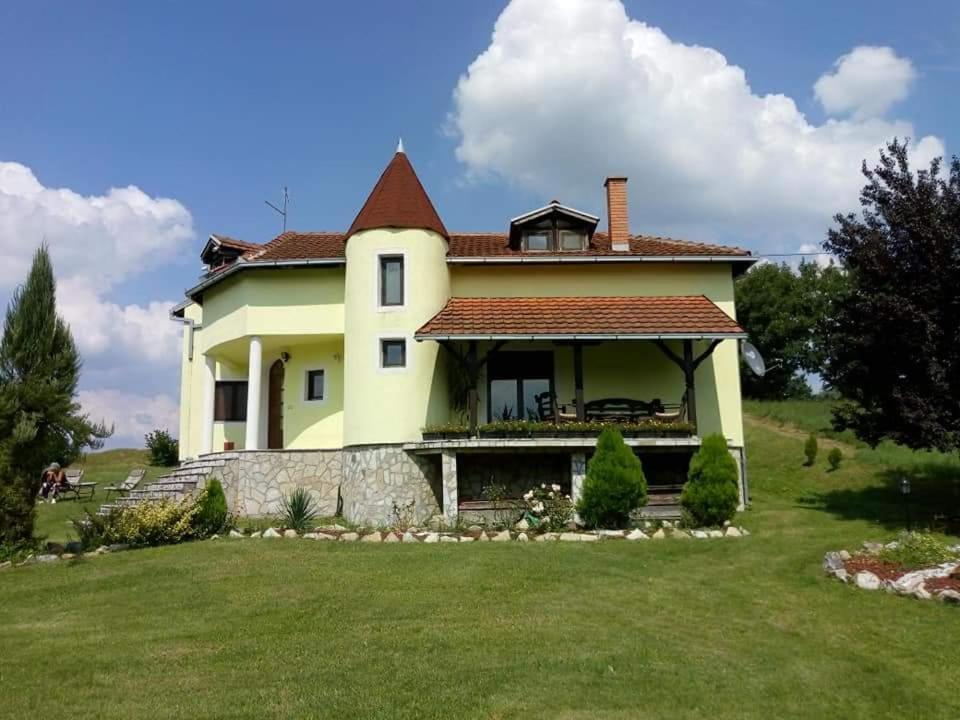 Holiday Home Rodjak Sa Sela Mionica ภายนอก รูปภาพ